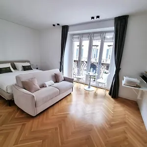 B And G San Babila- Luxury In The Heart Of - Design District Guest house